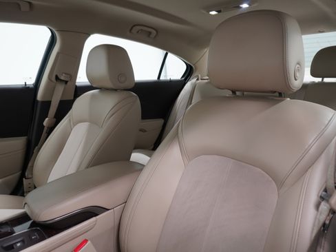 Used 2015 Buick LaCrosse FWD image 11