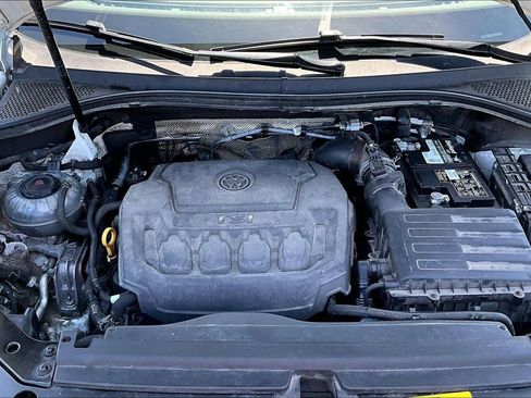 Used 2021 Volkswagen Tiguan SE AWD/4WD image 11