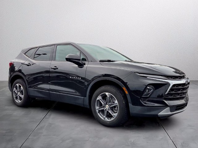 Used 2023 Chevrolet Blazer LT FWD image 6