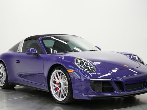 Used 2018 Porsche 911 Targa 4 GTS AWD/4WD image 3