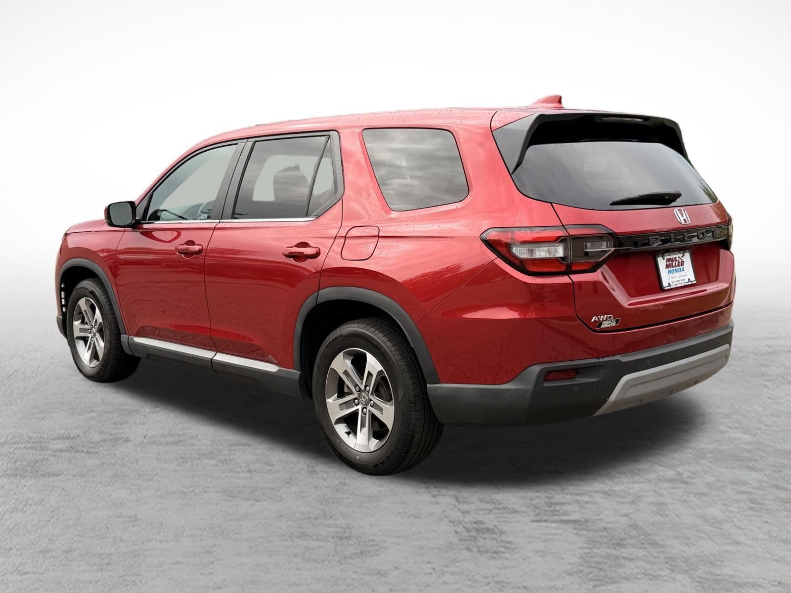 Used 2023 Honda Pilot EX-L image 4