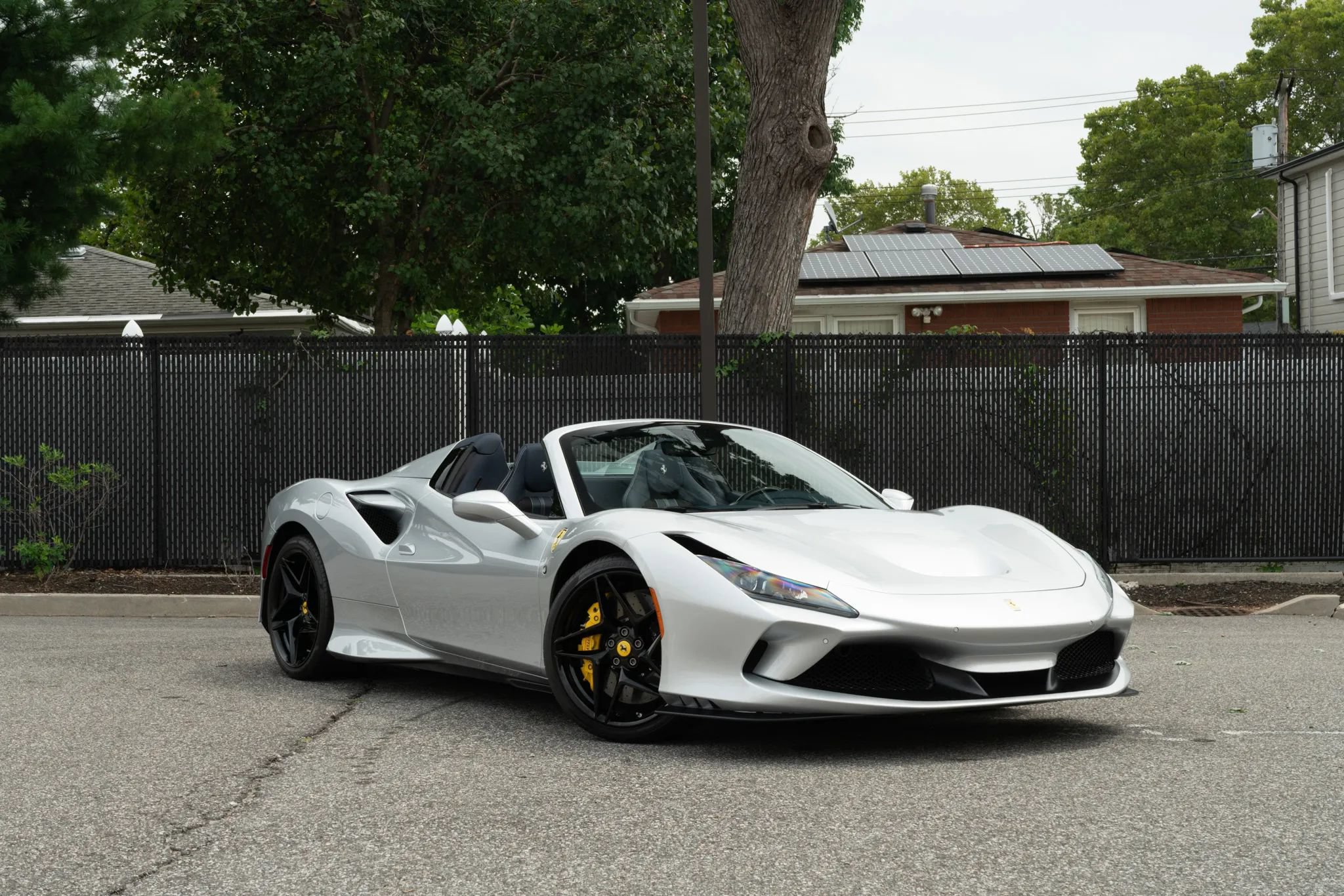 Used 2022 Ferrari F8 Tributo RWD image 3