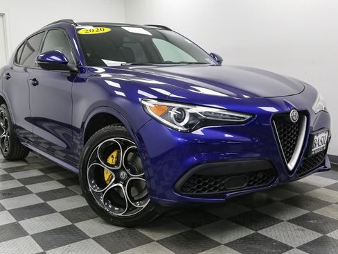Used 2020 Alfa Romeo Stelvio Ti Sport w/ Quick Order Package 22S Sport image 2