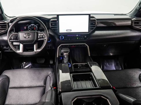 Used 2025 Toyota Tundra Limited AWD/4WD image 5