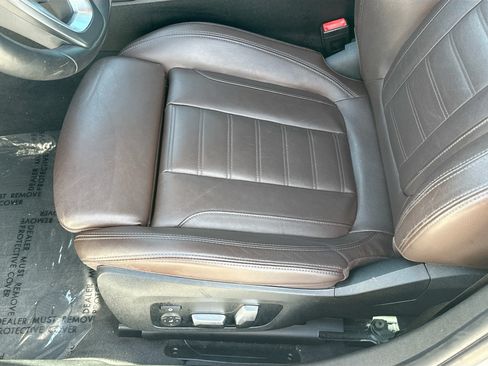 Used 2019 BMW 330i Sedan w/ Premium Package RWD image 19