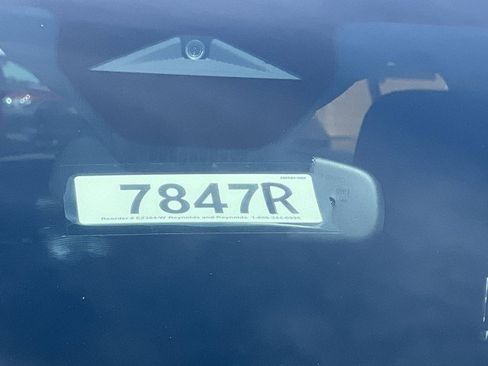 Used 2025 Chevrolet Equinox LT image 34