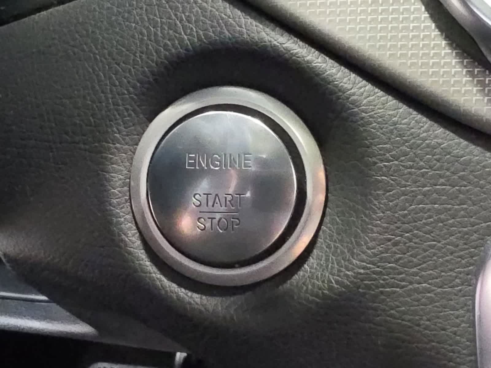 Used 2019 Mercedes-Benz GLA 250 4MATIC image 24