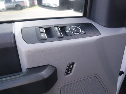 Used 2022 Ford F350 XL w/ Power Equipment Group AWD/4WD image 18