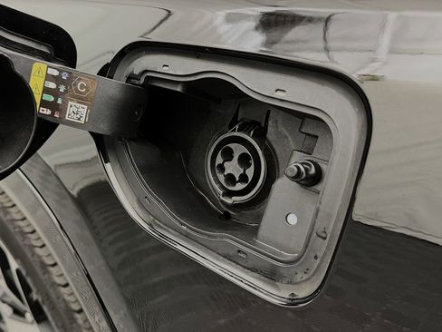 Used 2022 Jeep Grand Cherokee Summit image 8