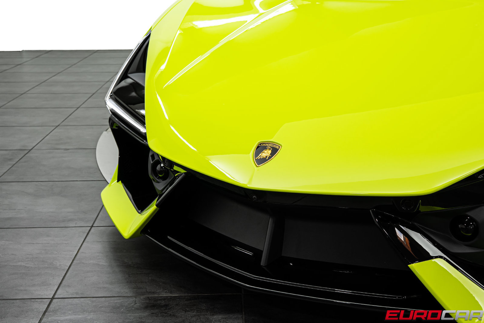 Used 2025 Lamborghini Revuelto AWD/4WD image 14