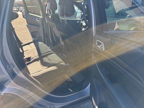 Used 2018 Jeep Grand Cherokee Laredo image 21