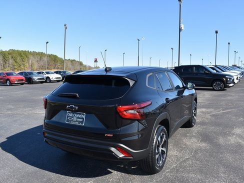 Certified 2024 Chevrolet Trax RS w/ Driver Confidence Package image 4