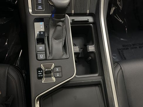 Certified 2025 Lexus GX 550 AWD/4WD image 19