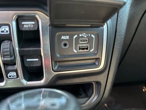 Used 2019 Jeep Wrangler Unlimited Sport S image 44