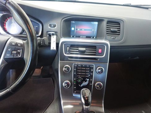 Used 2015 Volvo S60 T5 Premier w/ Convenience Package AWD/4WD image 17