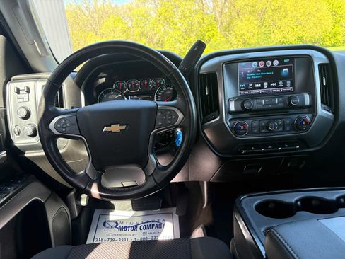 Used 2018 Chevrolet Silverado 2500 LT AWD/4WD image 9