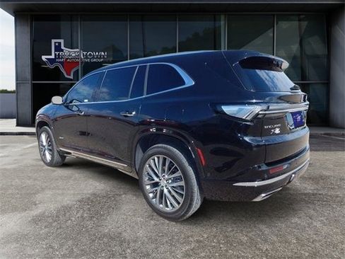 Used 2025 Buick Enclave Avenir w/ Super Cruise Package image 6
