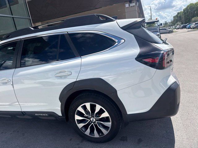 Used 2023 Subaru Outback Limited AWD/4WD image 8