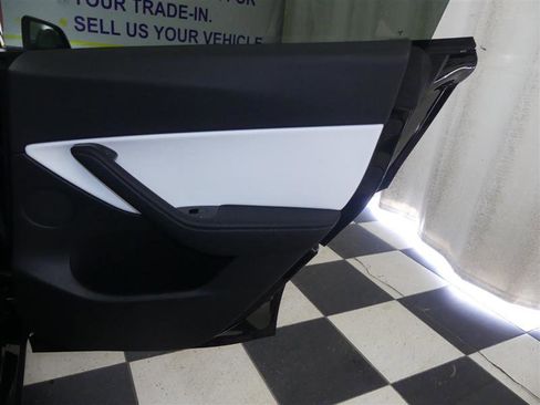 Used 2020 Tesla Model Y Long Range image 24