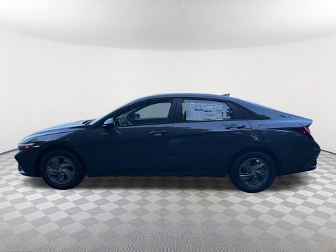 New 2026 Hyundai Elantra SE FWD image 8