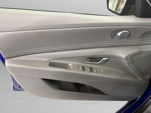 Used 2023 Hyundai Elantra SEL w/ Convenience Package image 23