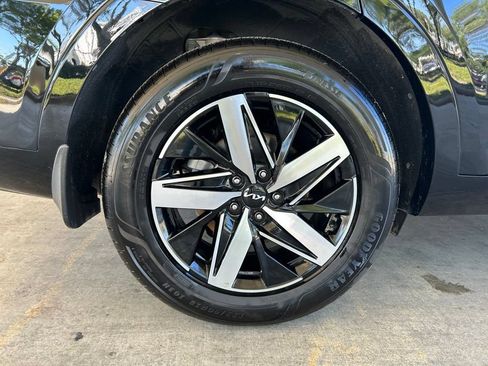 Used 2022 Kia Sorento EX FWD image 20