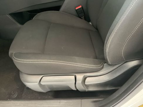 Used 2024 Nissan Rogue S AWD/4WD image 12