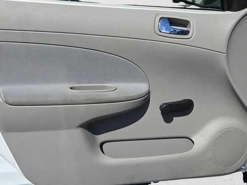 Used 2009 Chevrolet Cobalt LS image 10