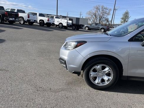 Used 2018 Subaru Forester 2.5i image 5