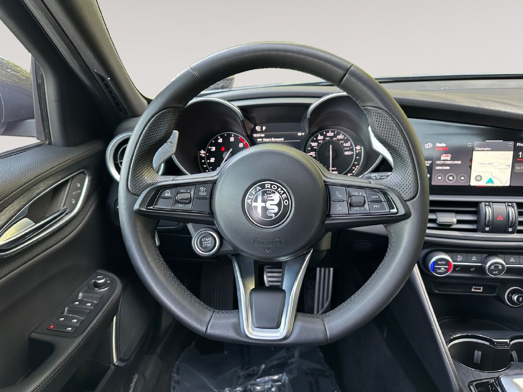 Used 2023 Alfa Romeo Giulia Sprint AWD/4WD image 12