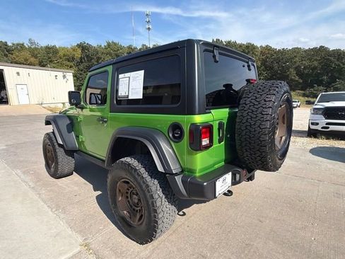 Used 2025 Jeep Wrangler Sport AWD/4WD image 5