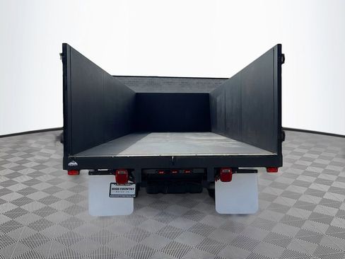 Used 2019 Ford F550 2WD Regular Cab Super Duty image 21