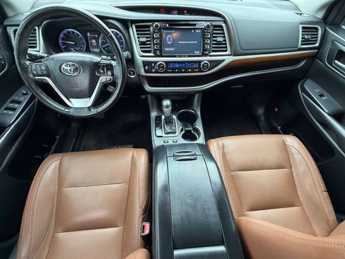 Used 2018 Toyota Highlander Limited Platinum image 15