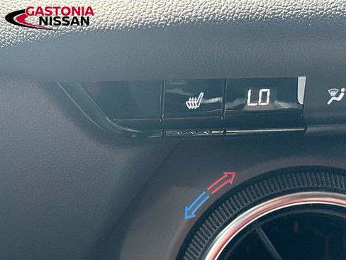 Used 2025 Chevrolet Blazer LT AWD/4WD image 27