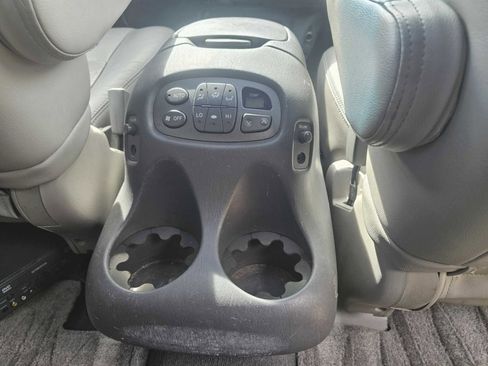 Used 2003 Toyota Sequoia Limited image 42