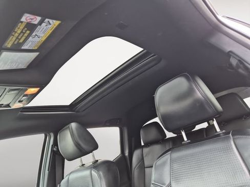 Used 2019 Toyota Tacoma TRD Sport AWD/4WD image 12