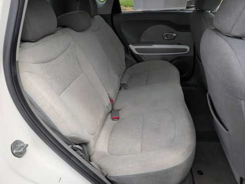 Used 2015 Kia Soul EV FWD image 30