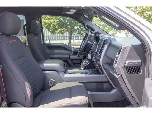 Used 2018 Ford F150 XLT w/ Equipment Group 302A Luxury AWD/4WD image 11