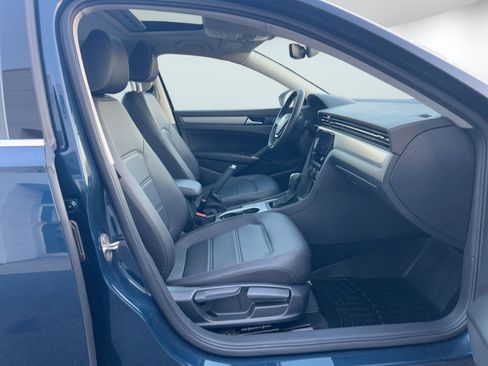 Used 2022 Volkswagen Passat 2.0T SE image 27