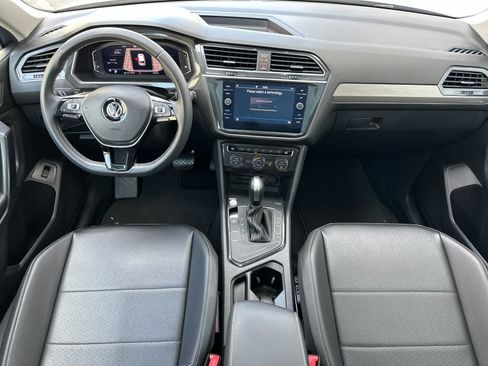 Used 2021 Volkswagen Tiguan SEL FWD image 3