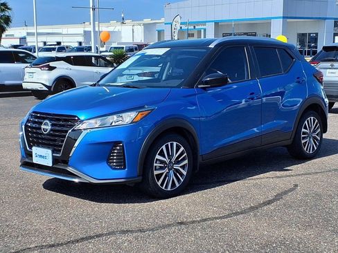 Used 2024 Nissan Kicks SV FWD image 4