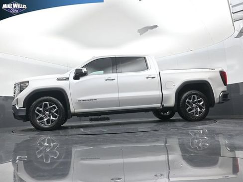 Used 2025 GMC Sierra 1500 SLT w/ SLT Premium Package AWD/4WD image 20