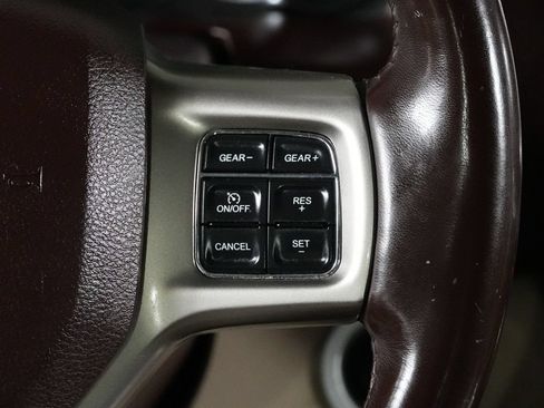 Used 2017 RAM 1500 Laramie w/ Convenience Group AWD/4WD image 18
