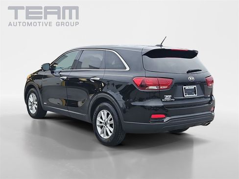 Used 2020 Kia Sorento LX image 5