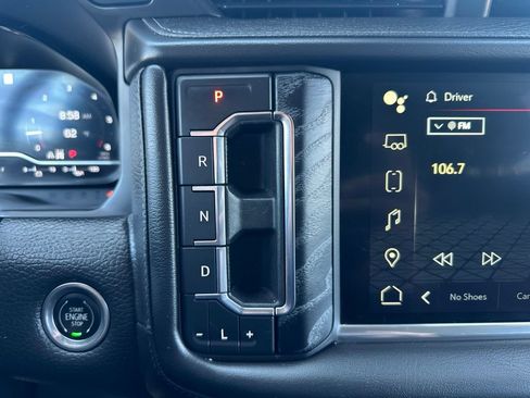 Used 2023 GMC Yukon Denali AWD/4WD image 4