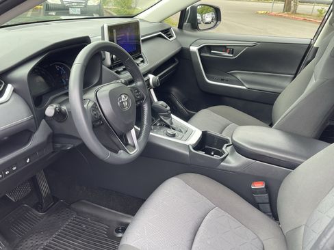 Used 2024 Toyota RAV4 XLE w/ Weather Package AWD/4WD image 10