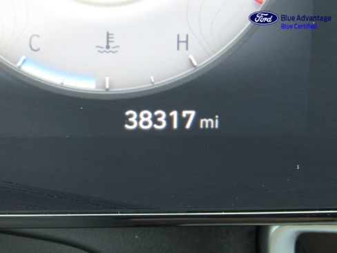 Used 2023 Hyundai Elantra SEL w/ Convenience Package FWD image 5