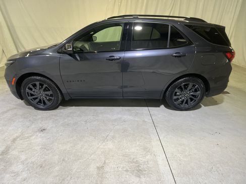 Used 2023 Chevrolet Equinox RS w/ RS Leather Package image 7
