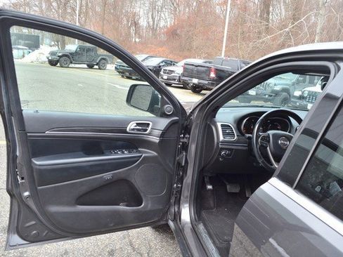 Used 2021 Jeep Grand Cherokee Limited w/ Luxury Group II image 15