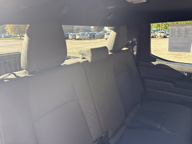 Used 2025 Toyota Tacoma SR5 AWD/4WD image 27